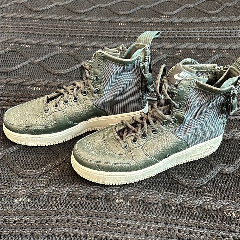 Nike Air Force 1 High Top Sneakers - Green
